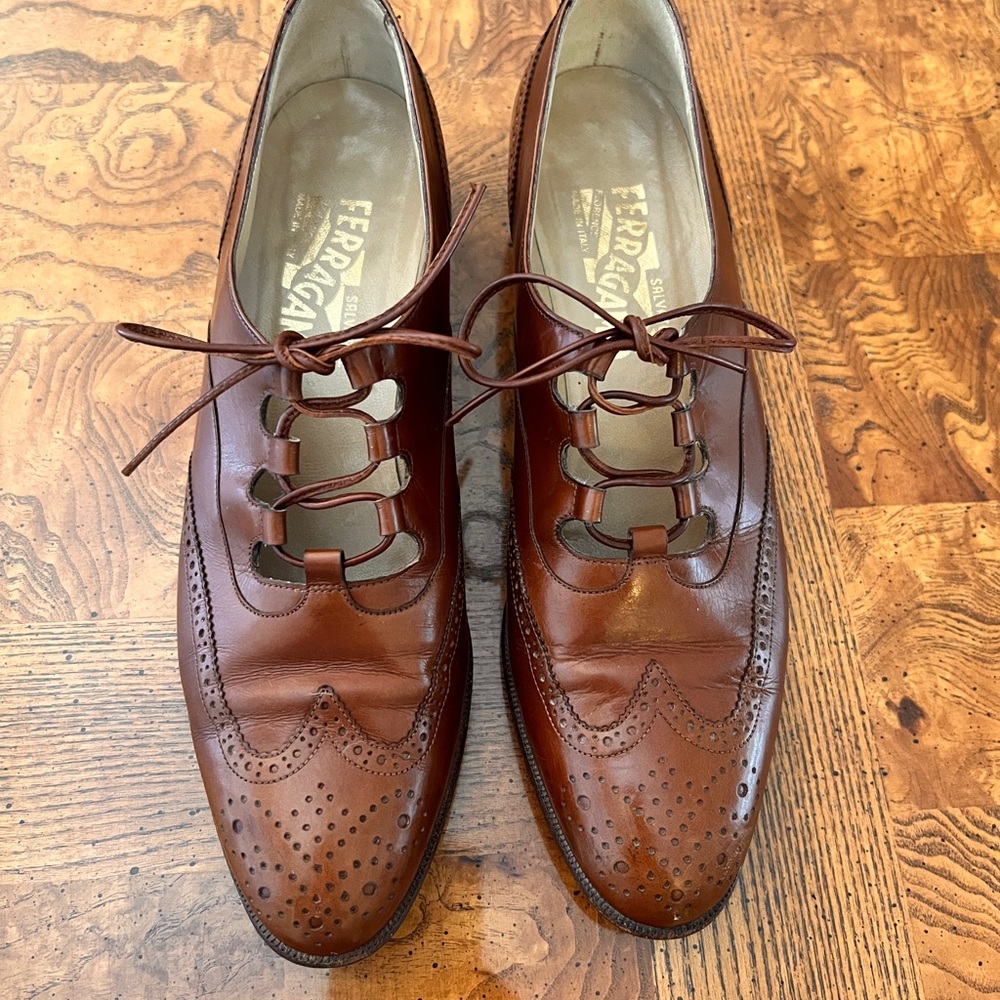 Salvatore Ferragamo brown Leather label says  US Size 8